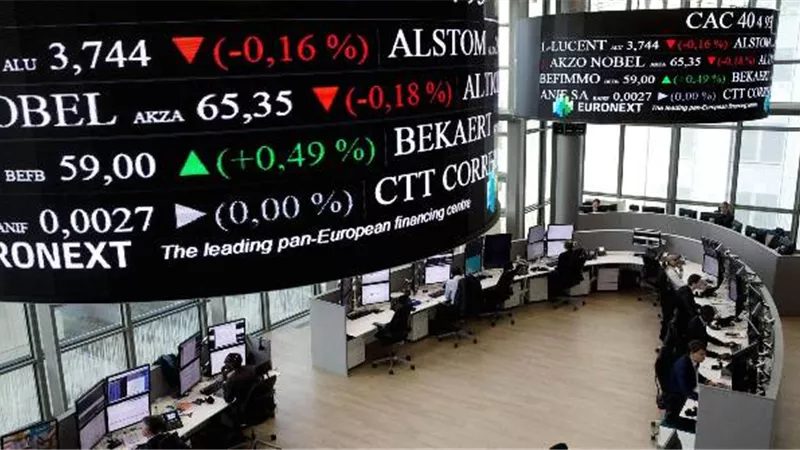 الأسهم الأوروبية ترتفع بدعم من قطاعي العقارات والإعلام