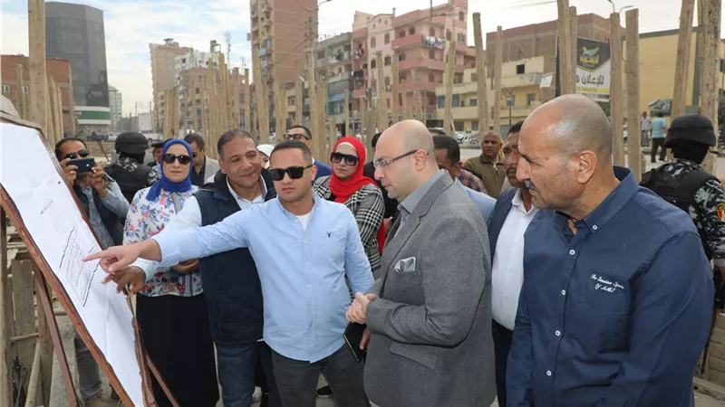 محافظ بني سويف يتفقد اعمال مشروع سوق الدهشوري