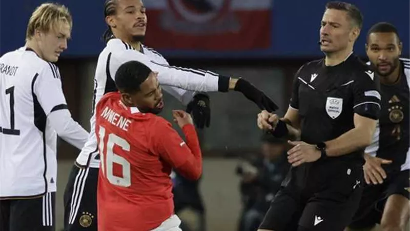 لوائح الفيفا تهدد ساني بالغياب عن منتخب ألمانيا في انطلاقة يورو