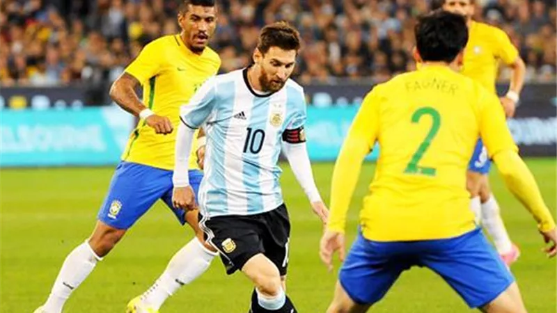 رئيس الفيفا يدين أحداث مباراة البرازيل والأرجنتين