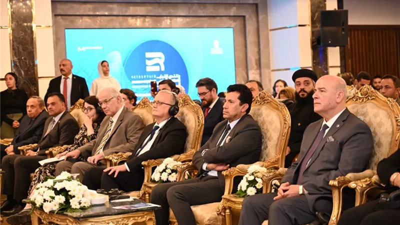 وزيرالرياضة والسفيرالروسي يشهدان ختام منتدى الشباب المصري الروسى
