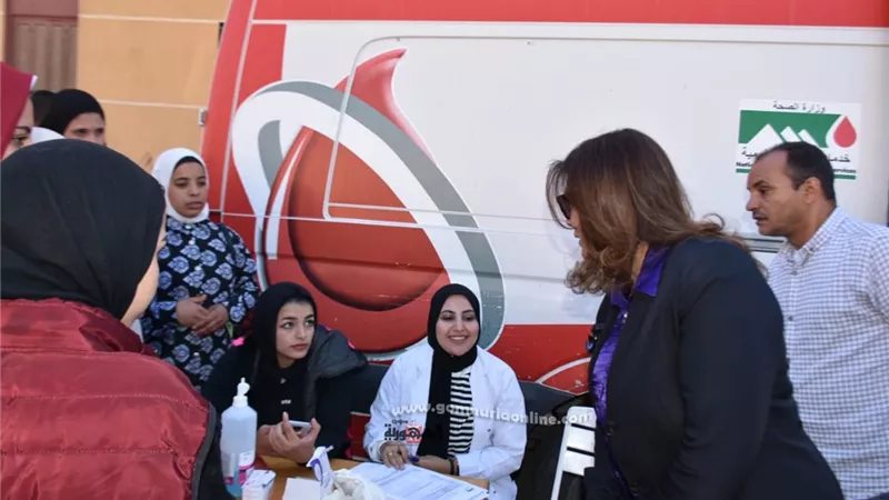 معاويه تشيد بجهود الطلاب فى التبرع بالدم وتناشد الجميع بالمشاركة