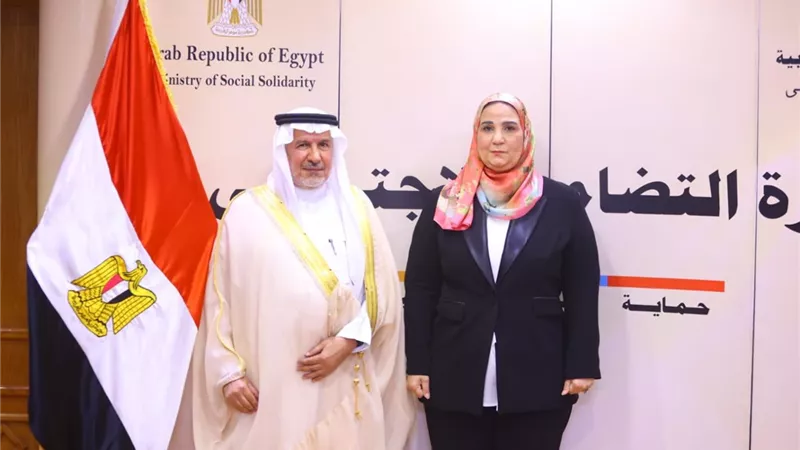 القباج توقع مذكرة دعم بين الهلال الأحمر ومركز الملك سلمان للإغاثة