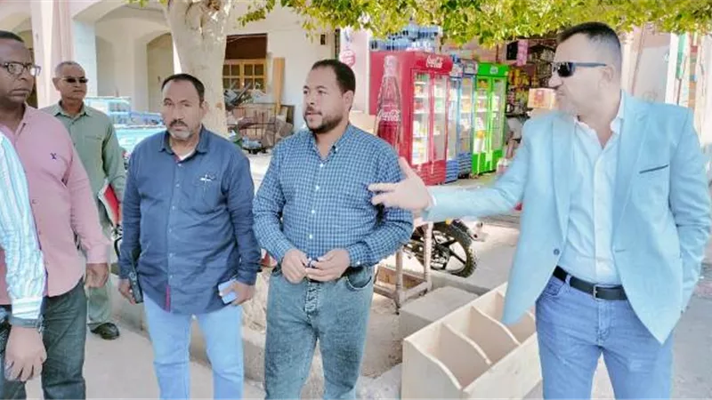 جهاز طيبة الجديدة يشن حملة على الإشغالات والمخالفات بالمدينة صور