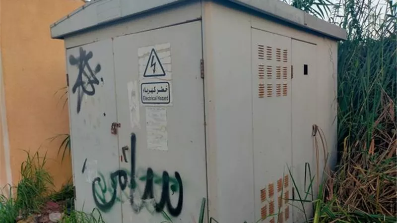 شفط مياه صرف بجوار محول كهرباء الرياح بالإسماعيلية
