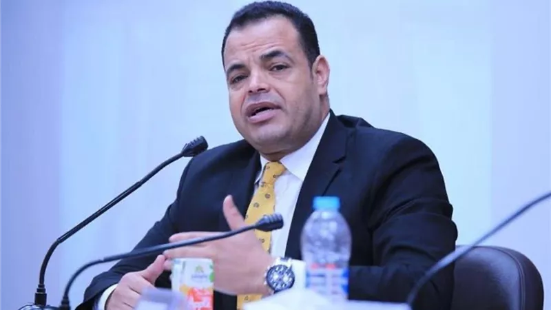 الغرب وازدواجية المعاييرفى ندوة بصالون الإعلام بمكتبة مصر العامة