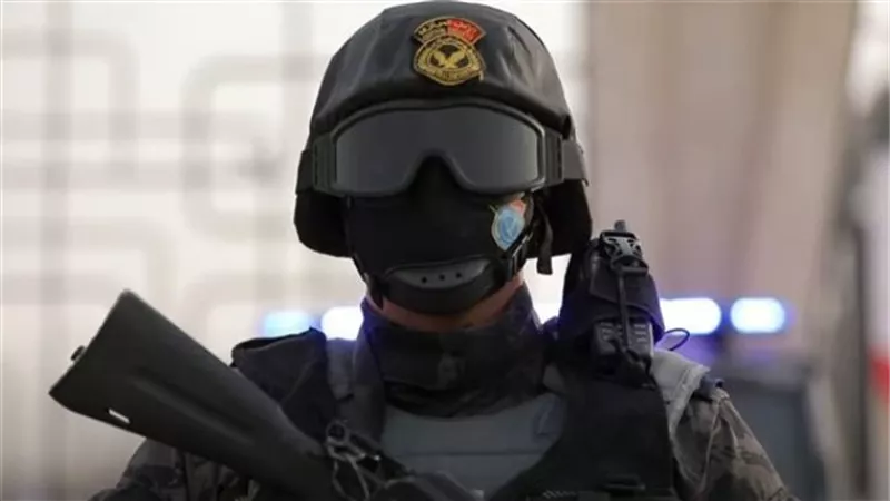 مصدر أمنى يوضح حقيقة فيديو تعدى رجل شرطة على شخص بأحد المستشفيات