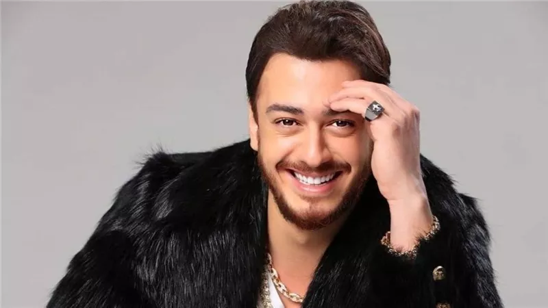 سعد لمجرد يهدي جائزة مهرجان ضيافة لوالديه