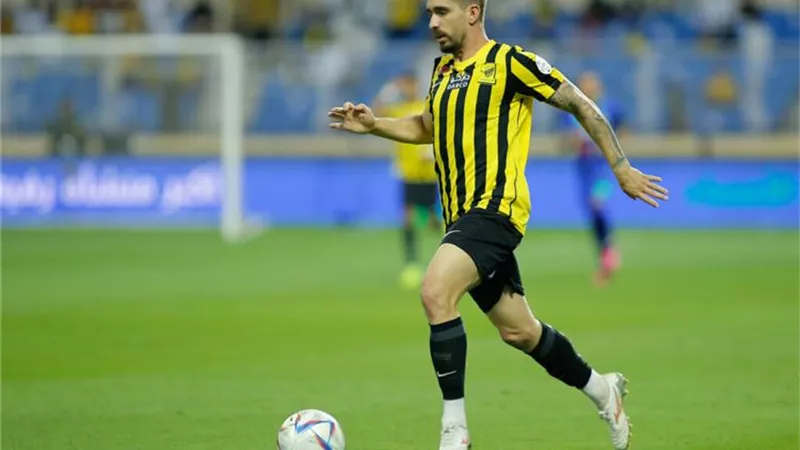 شاهد .. حارس الاتفاق والمدافع يمنعان اتحاد جدة من الهدف الأول