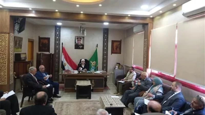 مدير تعليم القليوبية يشيد بدور مجلس الأمناء في دعم العملية التعلي