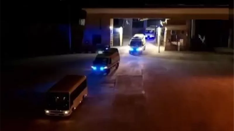 بدء تحرك المحتجزين من معبر رفح إلى الجانب الإسرائيلى