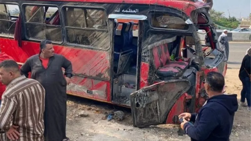 انقلاب أتوبيس مشروع النقل الجماعى بالدقهلية واصابة السائق