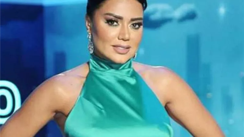 رانيا يوسف: محمد مختار مبيصرفش على بناته