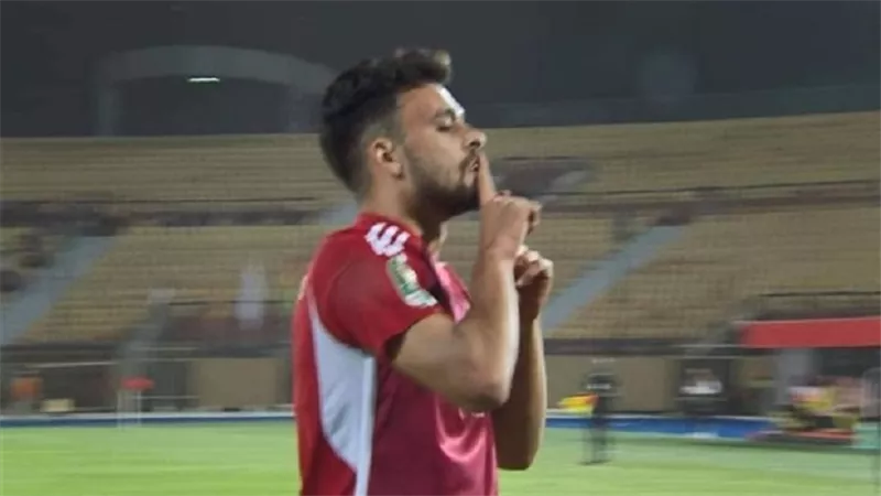 صلاح محسن لمنتقديه : احتفال عادي والله بطلوا تقولو أي كلام