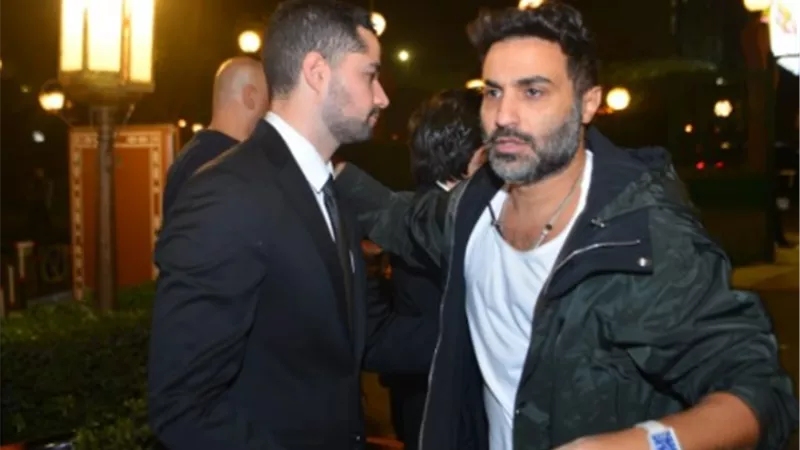 الظهور الاول لـ أحمد فهمى فى عزاء شقيق شريف رمزى
