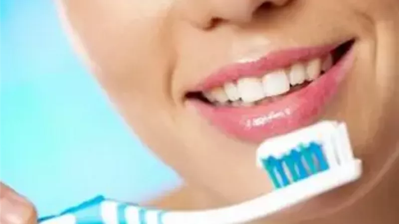 هل فرشاة الأسنان قد تنقل الأمراض