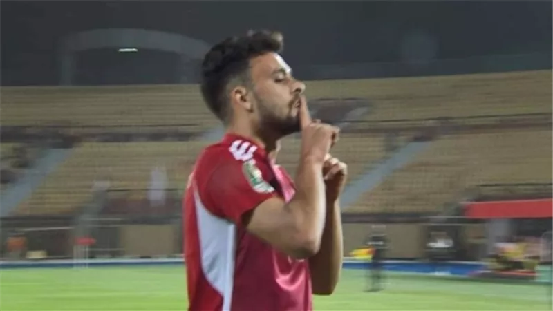 نجم الاهلى السابق يعلق على إشارة صلاح محسن بمباراة ميدياما الغاني