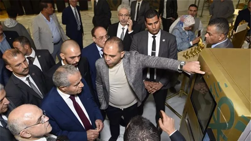 إطلاق اول ماكينة 
