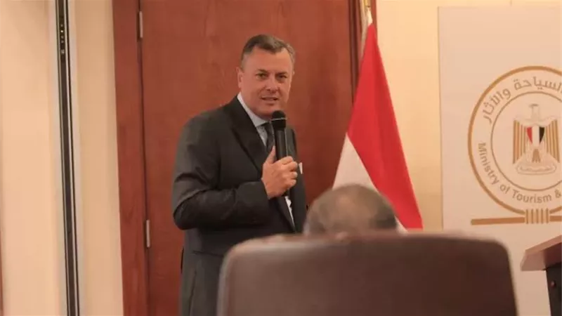 وزير السياحة والآثار: إعادة تشغيل 5 آلاف غرفة فندقية متوقفة