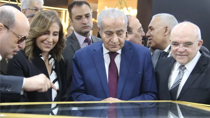 المصيلحي يشهد إطلاق أول ماكينة ATM لبيع سبائك الذهب