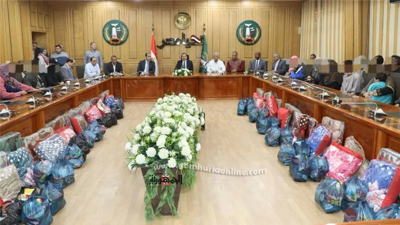 أبو ليمون:مساعدات مالية وشنط مدرسية وكراسى متحركة للأولى بالرعاية