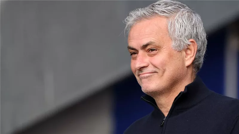مورينيو يعرض نفسه على منتخب البرازيل