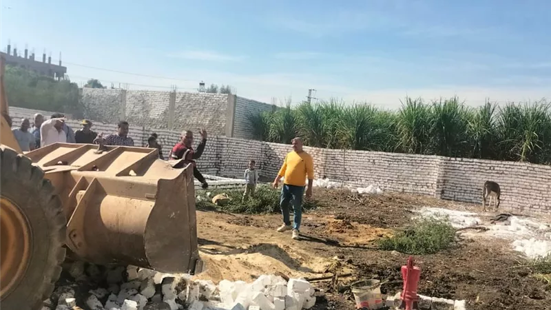 حملة مكبرة لإزالة التعديات على الأراضي الزراعية بأبوتشت