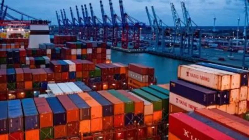 تداول 8 آلاف طن بضائع عامة ومتنوعة بموانئ البحر الأحمر