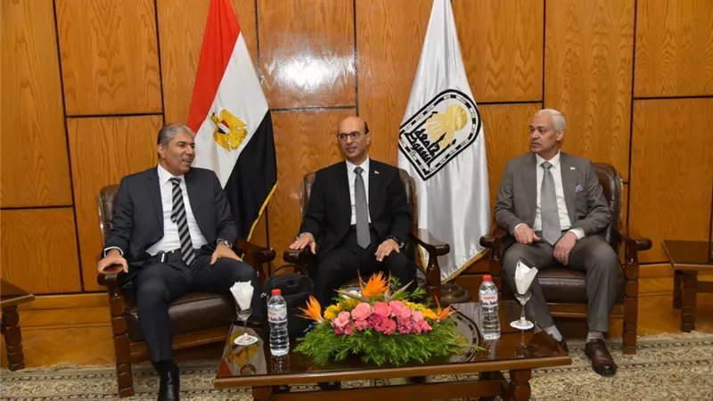 الدكتور المنشاوي يستقبل المحامى العام الأول ورئيس الاستئناف