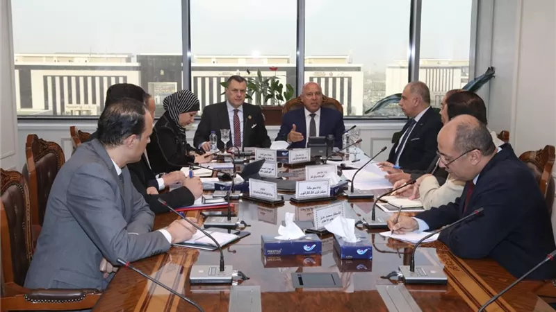 وزيرا النقل والآثار يبحثان سبل تعظيم السياحة النيلية
