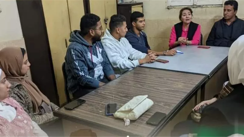 حملة بشبابها تبدأ فى حشد الجماهير ببني سويف