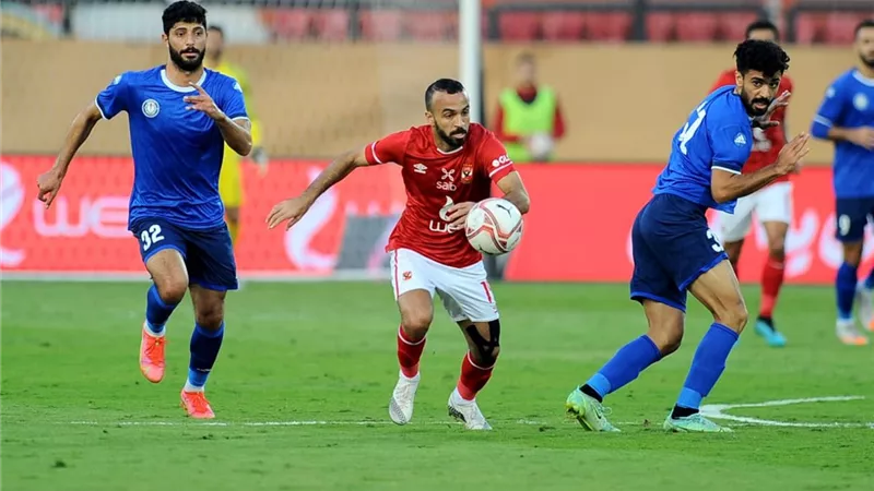 موعد والقناة الناقلة لمباراة الأهلي وسموحة بالدوري المصري