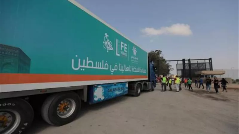 التحالف الوطني يجهز نحو 250 شاحنة مساعدات لقطاع غزة