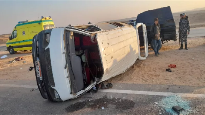إصابة 7 فى انقلاب سيارة ميكروباص بمحور الضبعة