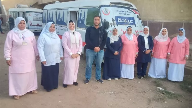 الكشف وتوفير العلاج ل 1379 مريضا بقرية 