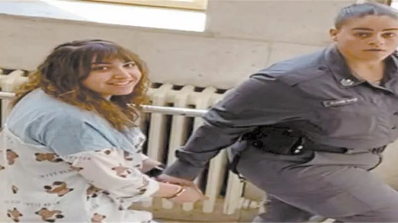 اعتقل طفلة مقدسية بعد يومين من الإفراج عنها.. في 