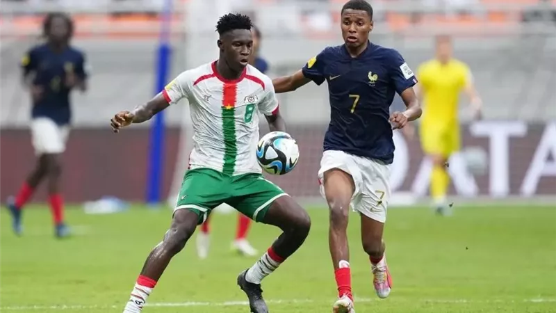 فرنسا تواجه ألمانيا في نهائي كأس العالم للناشئين بفوز صعب أمام مالي
