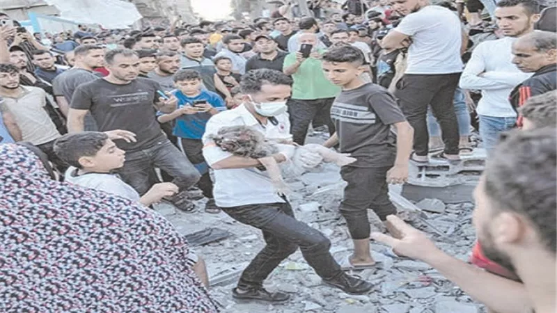 إسرائيل قصفت غزة بما يعادل 3 قنادل نووية