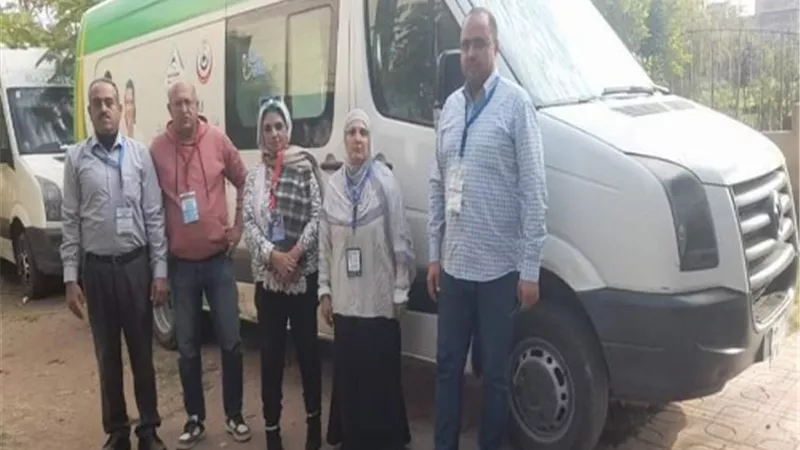 بالمجان.. الكشف على ١٢١٣ مواطن خلال القافلة الطبية بالعبور