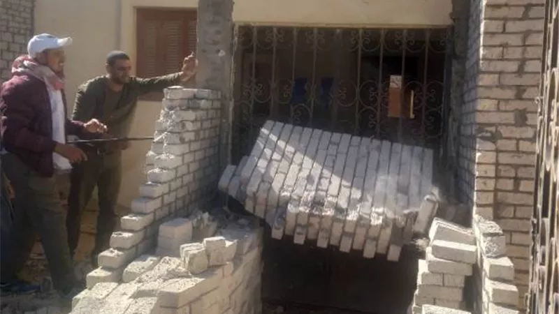 رضوان: جهاز بدر يزيل دورين سكنى ويشن حملة على الإشغالات.. بالصور