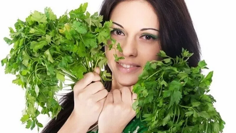 وصفات ماسك البقدونس للبشرة