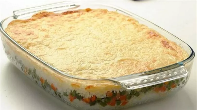 طريقة عمل الأرز بالبشاميل والخضروات