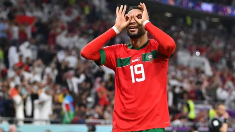 إشبيلية يودع دورى الابطال بعد الهزيمة من أيندهوفن فى مباراة مثيرة