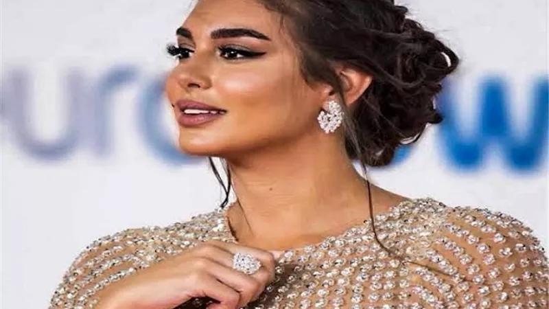 ياسمين صبري تحسم الجدل بشأن زواجها
