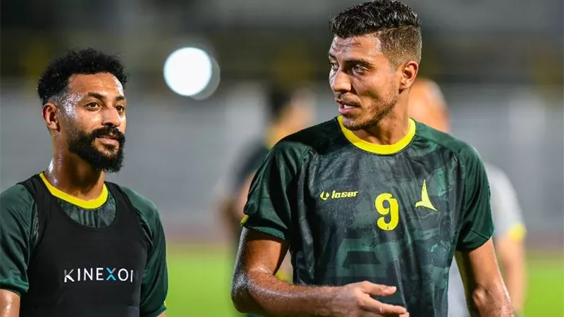 محمد شريف يقود هجوم الخليج أمام الاتحاد في الدوري السعودي