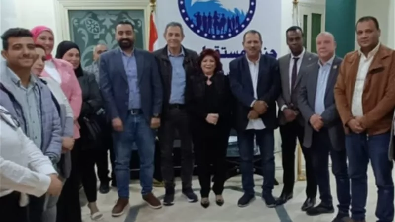 السياحة والسفر: دعم السيسي واجب وطني إستكمالا للتطور السياحي