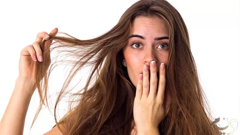 5 طرق طبيعية للتخلص من رائحة الشعر الكريهة