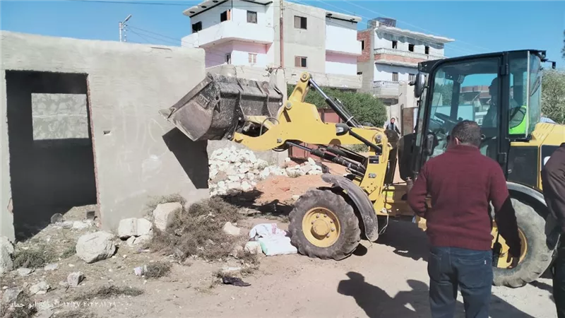 محافظ الاسماعيلية يحذر من التقاعس في الحفاظ على الرقعة الزراعية