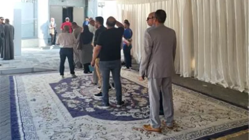 اعضاء الجالية المصرية بقطر يحتشدون فى طوابير للادلاء بأصواتهم فى انتخابات الرئاسة.. صور وفيديو