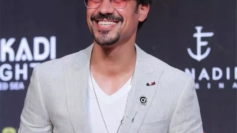 أحمد داود يبدأ تصوير الهوى سلطان.. يجمعه بمنة شلبي للمرة الثانية
